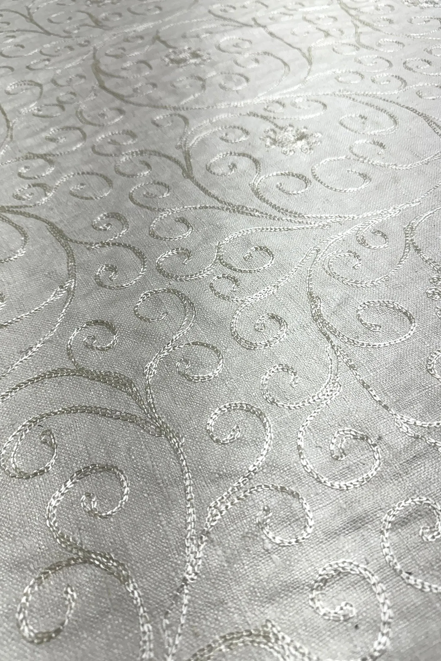 White Embroidered Silk Linen MEMT-003